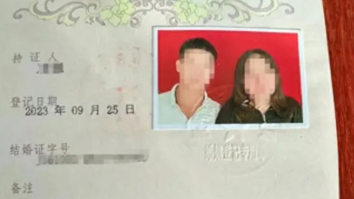 中國一名男子花205萬娶妻，沒想到對方卻一直找理由不願行房，讓他驚覺自己被騙了！（圖／翻攝自微博） 