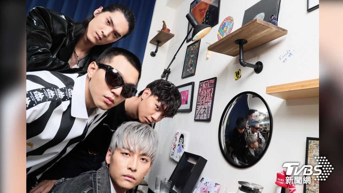 傻子與白痴分享自己的紅毯幸運物,不過典禮穿搭保密到家。(圖/趙世平攝)