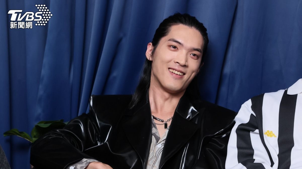 吉他手鄭光良被爆料最常因環境產生情緒,但團員選擇不理他,讓他自行消化。(圖/趙世平攝)