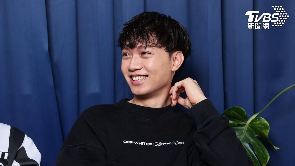 貝斯手李沂邦虧蔡維澤常講一些笑話逗大家開心。(圖/趙世平攝)