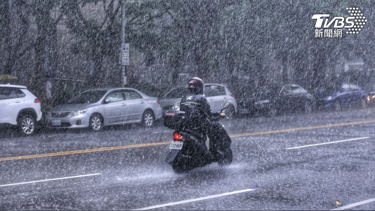 天氣-今日天氣-雷陣雨-台灣天氣-天氣下雨-氣象署-氣象-氣象預報-天氣預報-全台下雨-一週天氣-明日天氣-台灣下雨-下雨-降雨