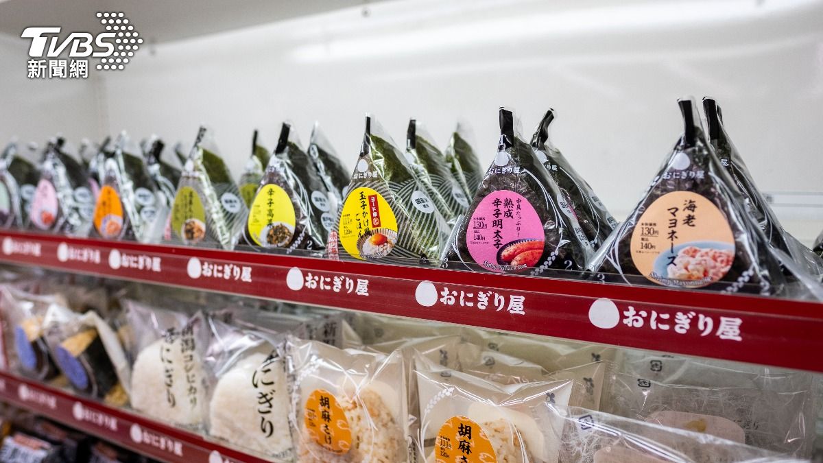 日本便利商店食物多樣化且便利，24小時營業又全年無休的特性卻成為食物浪費的主因。（示意圖／達志影像shutterstock）