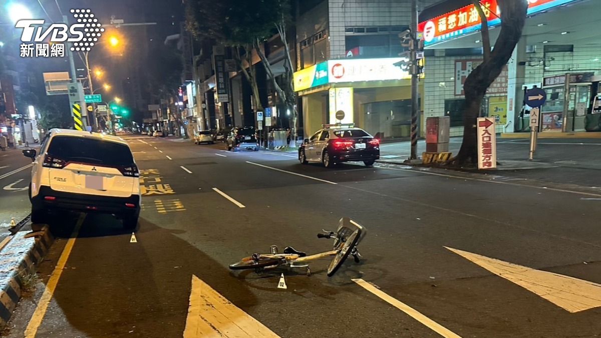 台中市北屯區今（20）日凌晨發生一起死亡車禍。（圖／TVBS）