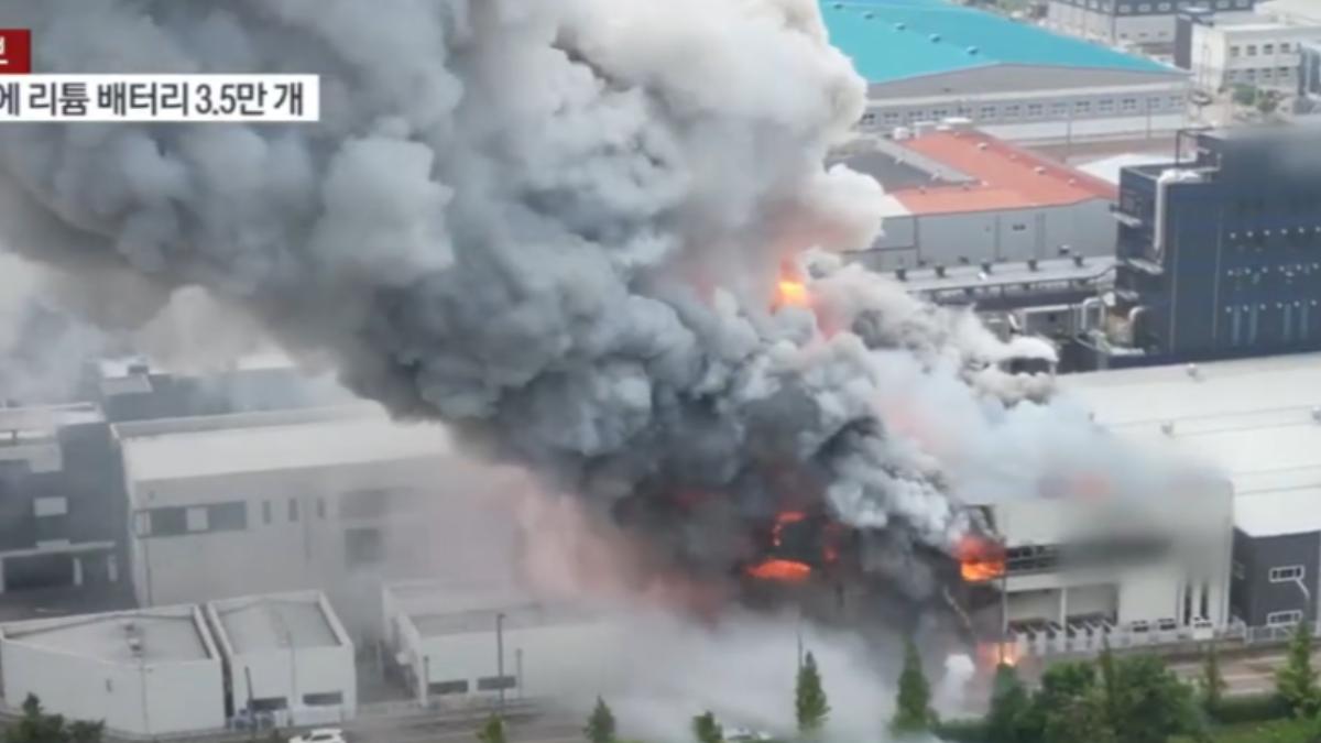 韓國工廠發生大規模火災。（圖／翻攝自韓聯社YT頻道）