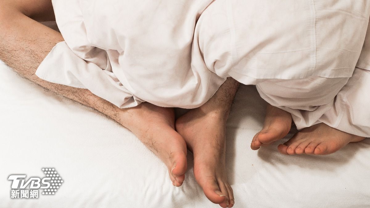 有位男網友分享，日前和女友第一次發生性行為時，竟發現對方的身材有驚人變化。（示意圖／Shutterstock達志影像）