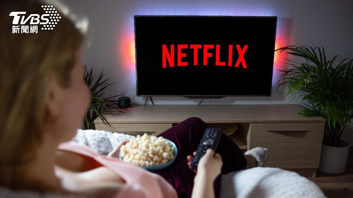 Netflix計畫在部分市場推出「免費含廣告」的服務方案，讓用戶在觀看廣告的前提下，能夠免費觀看Netflix影劇。（圖／達志影像Shutterstock）