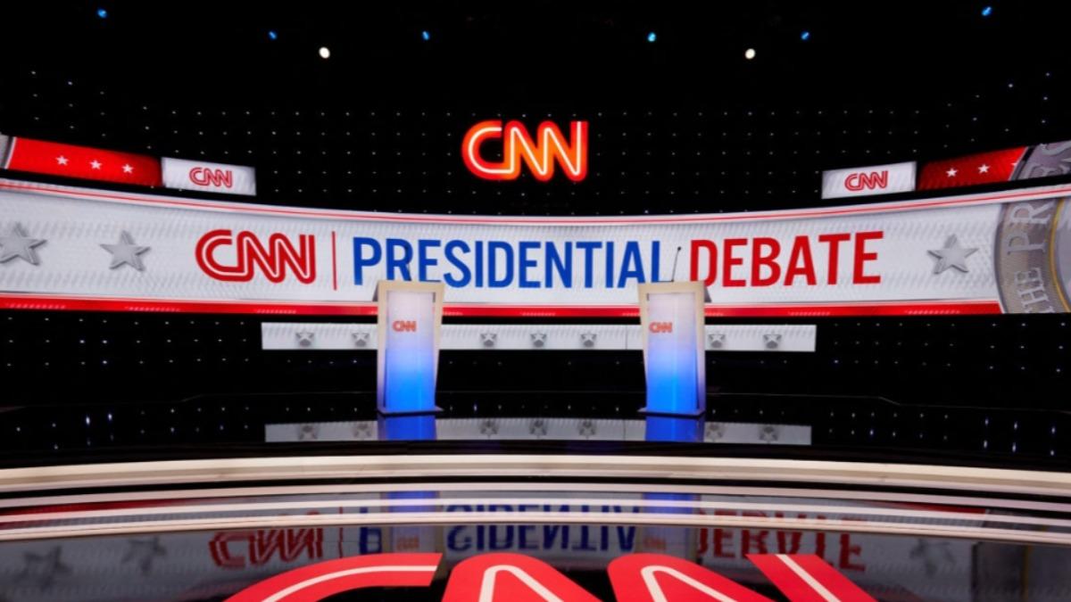 白宮隨行採訪記者請求在美國總統拜登與共和黨對手川普的2024年大選首場辯論期間進入攝影棚，但遭到主辦單位美國有線電視新聞網（CNN）拒絕。