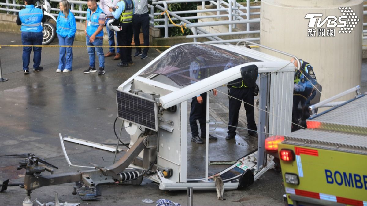 哥倫比亞麥德林的纜車系統26日凌晨驚傳墜落意外，造成1死9傷。（圖／達志影像美聯社）