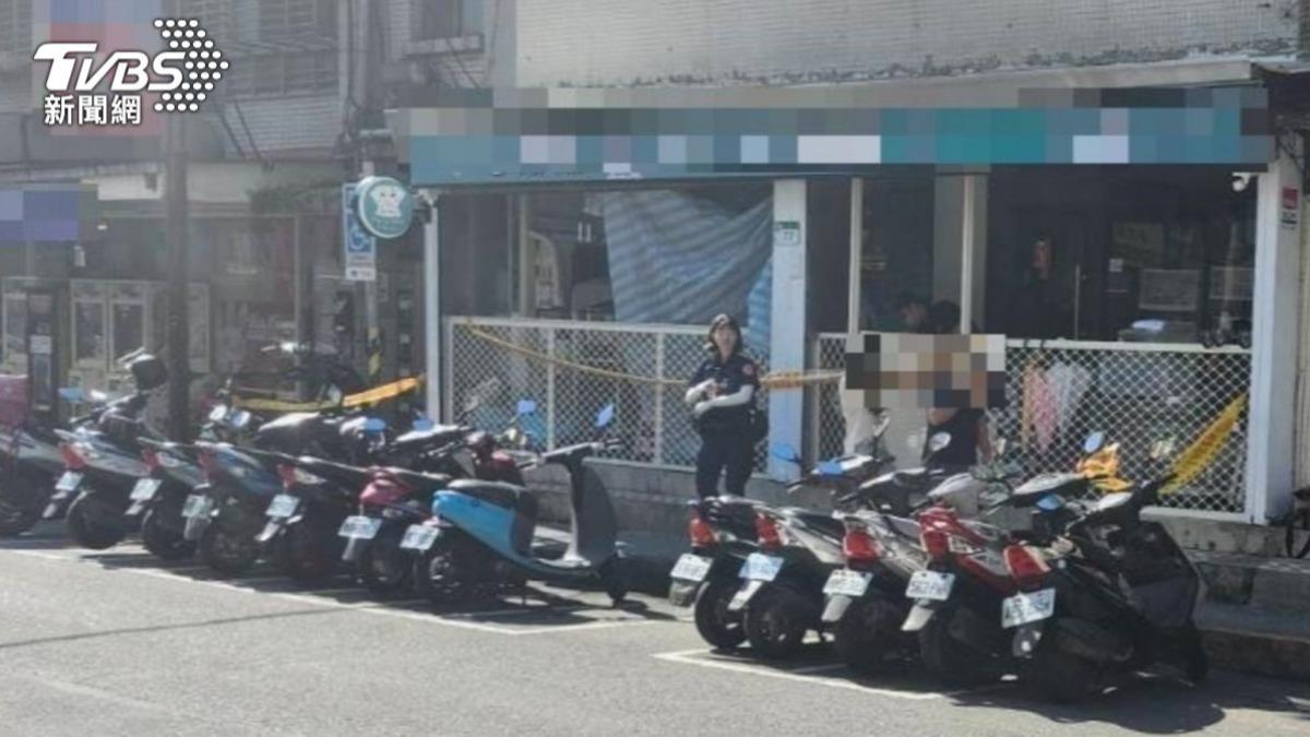 寵物店老闆被發現陳屍在店內，警方拉起封鎖線調查。（圖／TVBS）