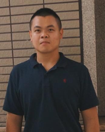 有網友指出年輕的大蛇丸撞臉歌手高爾宣、立委莊瑞雄等名人。（圖／翻攝自大蛇丸臉書）