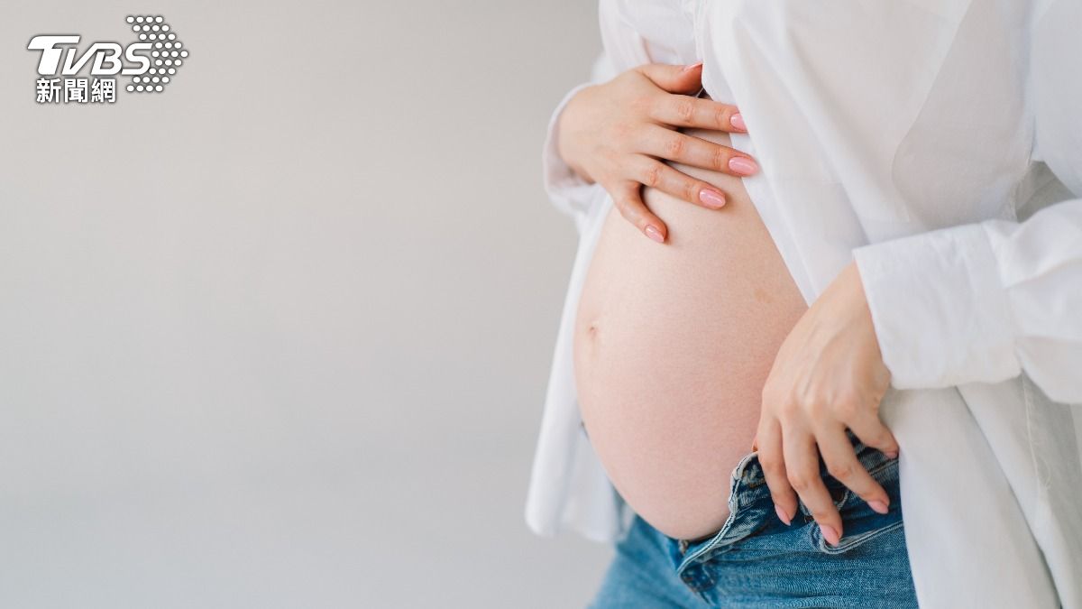 醫生表示懷孕前三個月胎相較不穩定。（示意圖／shutterstock達志影像）