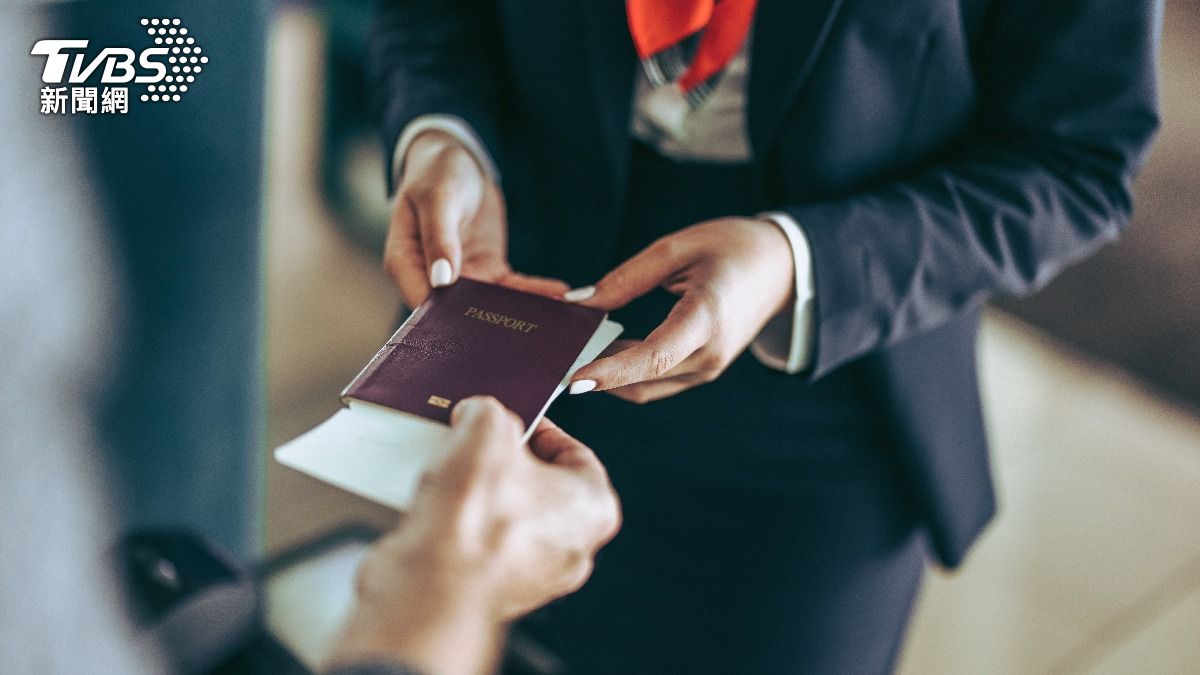 英國旅行社eShores提出護照的「4大NG狀況」。（示意圖／達志影像shutterstock）