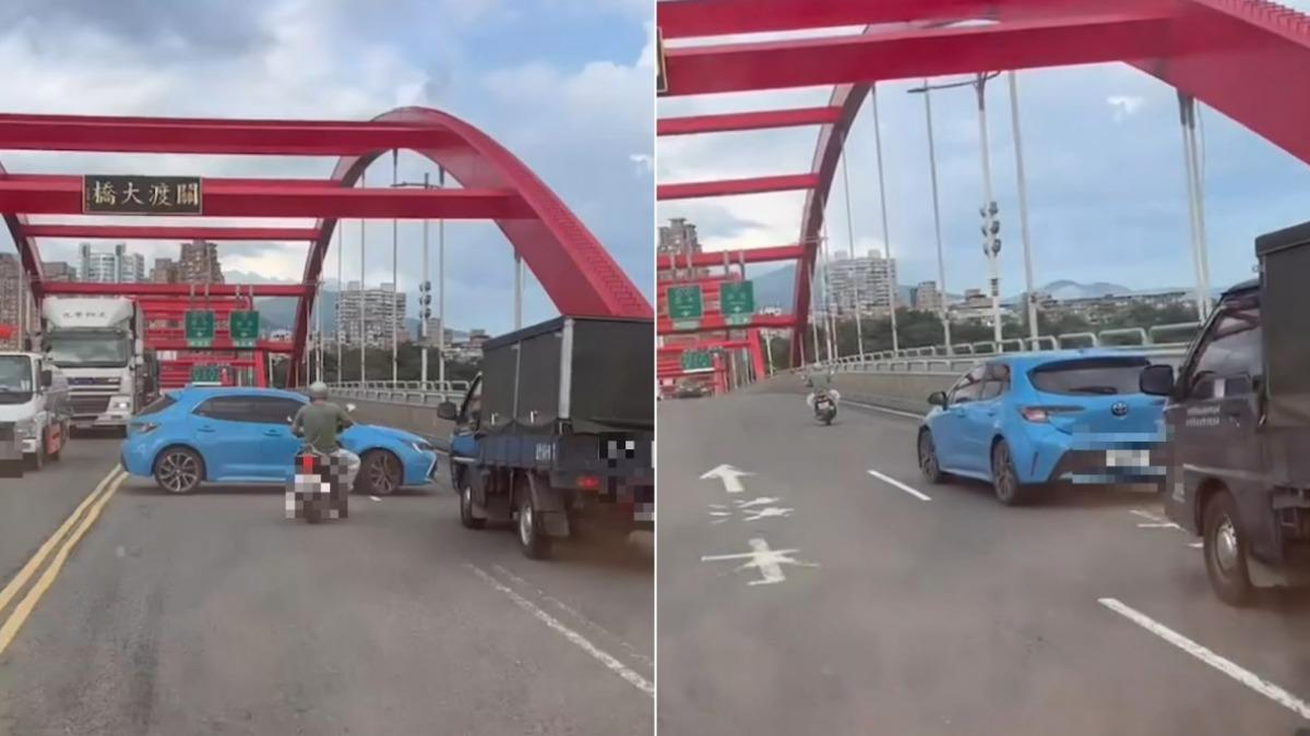 藍色小轎車直接在關渡橋上大迴轉。（圖／翻攝Facebook細說淡水）