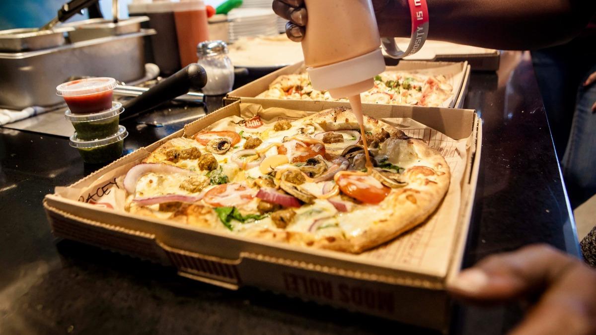 全美擁有500家分店的連鎖披薩品牌Mod Pizza，傳出要申請破產保護。（圖／翻攝自官方粉專）