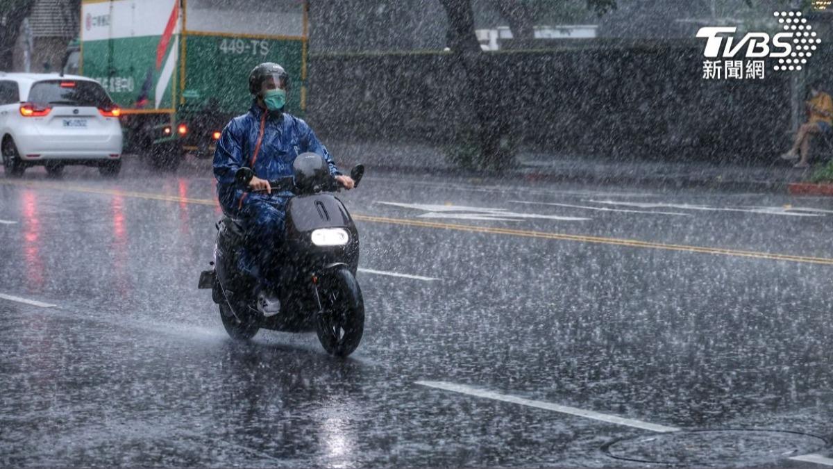 大雨來襲。（圖／TVBS）