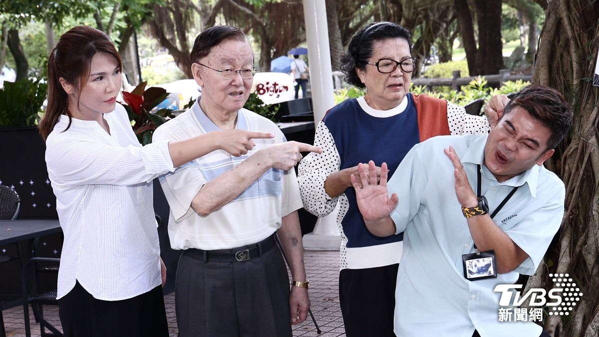 周婷婷（左起）、盛竹如、王滿嬌、馬國畢出演反詐騙影片。（圖／黃盈容攝）