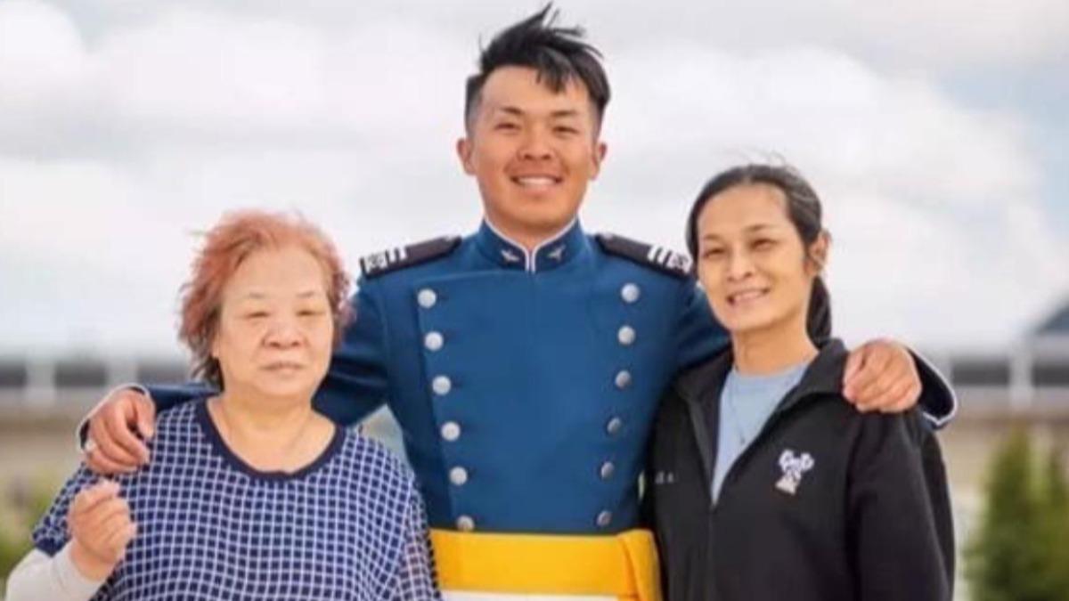 美官校清寒台生母親與外婆赴畢典車禍重傷。（圖／翻攝自空軍軍官學校臉書）