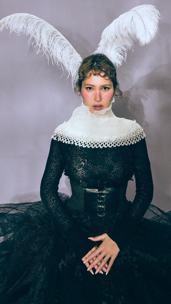 蝶香跟林炳存大師合作。（圖／林炳存提供）