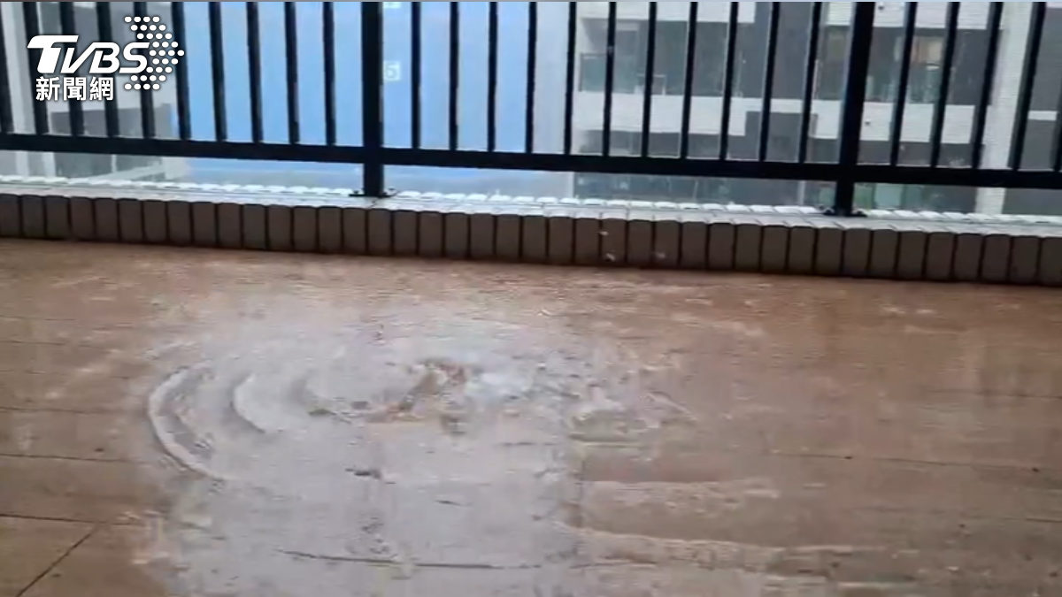 [新聞]不只1樓淹!「行善社宅」陽台 遇雨成噴水池
