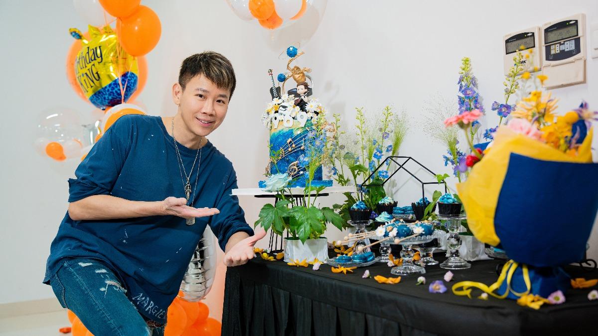 陶喆南京場演唱會後台，收到許多粉絲的慶生驚喜。（圖／偉大文化提供）