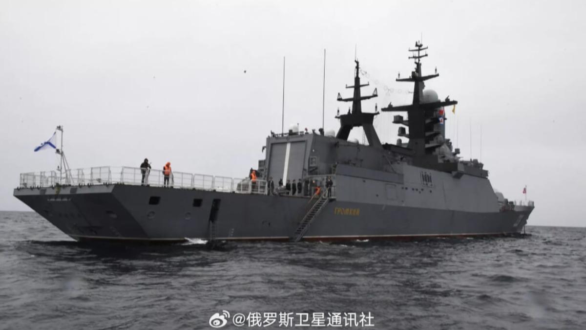 俄軍艦艇編隊已在廣東湛江的軍港為中國與俄羅斯年度海上聯合演習集結。（圖／翻攝自微博俄羅斯衛星通訊社微博）