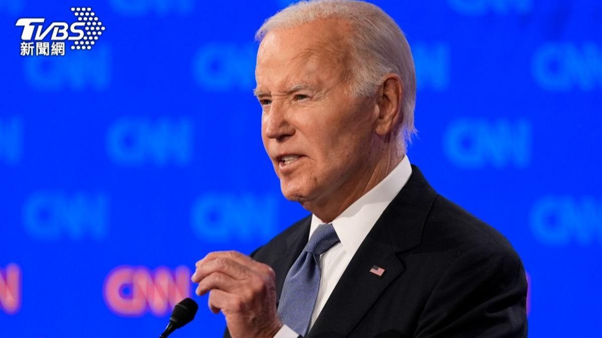 美國總統拜登（Joe Biden）6月底辯論失利，傳是民主黨大佬刻意安排以利逼退。（圖／達志影像美聯社）