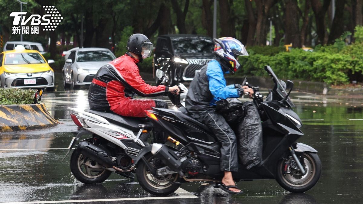 受凱米颱風影響，全台各地在昨日就已降下大雨。（圖／張哲鳴攝）