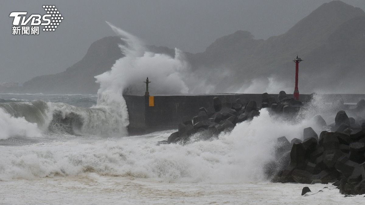 Typhoon Gaemi heads to sea, Taiwan remains on alert (TVBS News) Typhoon Gaemi heads to sea, Taiwan remains on alert