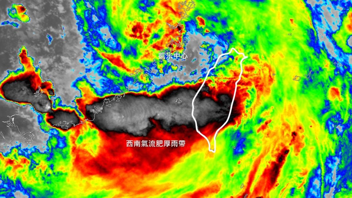 颱風外圍環流的暖溼西南風，受地形抬升、持續在迎風面的中南部山區有豪雨以上等級的強降雨。（示意圖／翻攝自台灣颱風論壇｜天氣特急臉書）