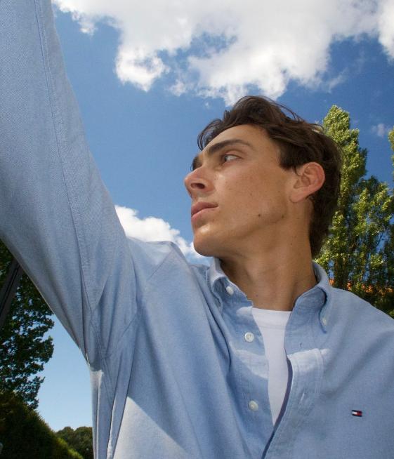 24歲的Armand Duplantis有「撐竿跳天才」之稱，外表酷似「甜茶」。（圖／翻攝自IG @Mondo_duplantis）