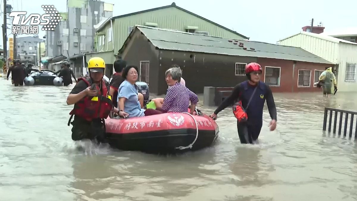 凱米颱風造成中南部淹水災情嚴重。（圖／TVBS）