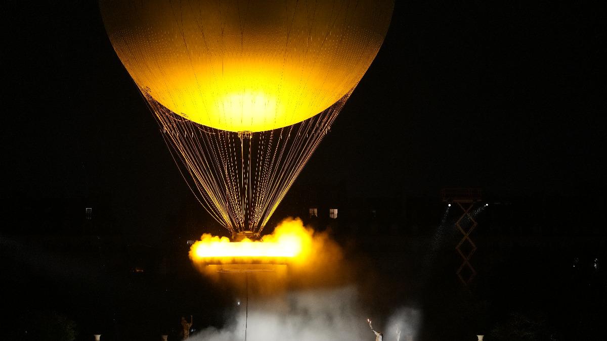 熱氣球造型聖火盆冉冉升空。(圖/中華奧會提供)