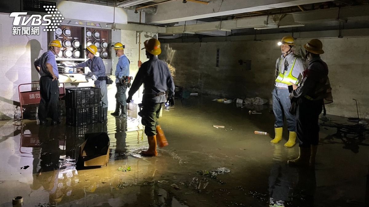 凱米淹水倒灌地下室！高雄破4萬住戶停電  台電搶修34hr進度曝