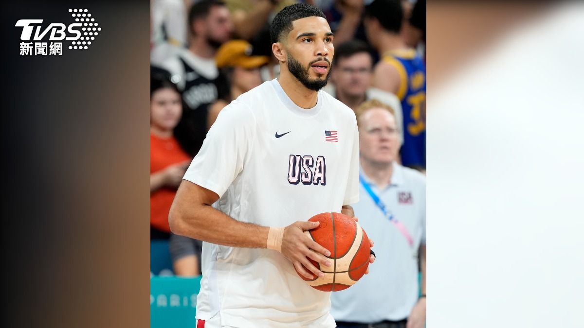 塔圖姆（Jayson Tatum）在巴黎奧運首戰全場坐板凳。（圖／達志影像路透社）