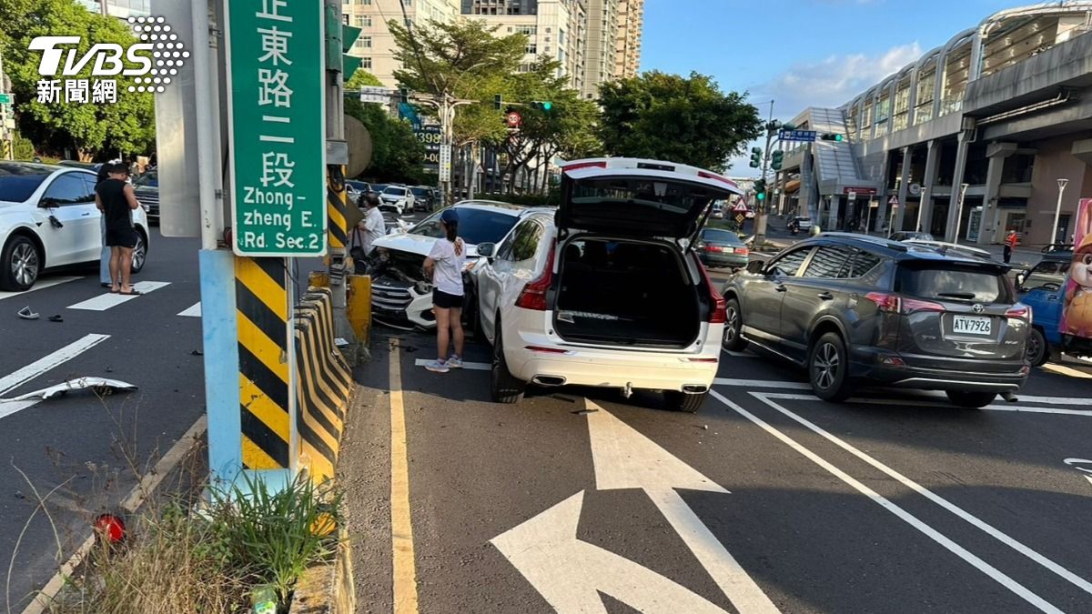 事故現場。(圖/TVBS)
