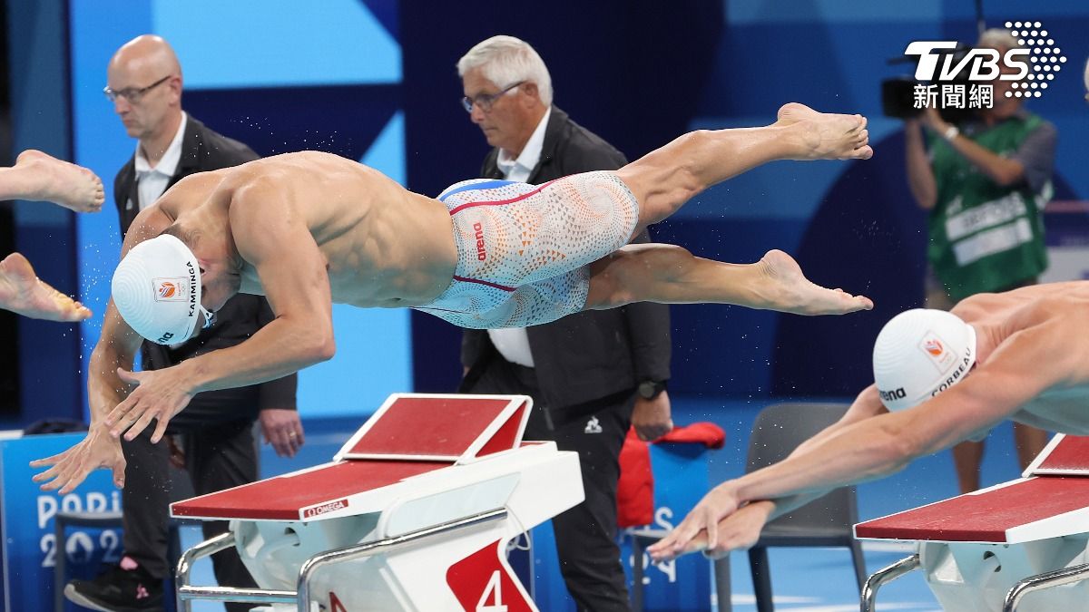 荷蘭游泳選手阿爾諾·卡明哈(Arno Kamminga)穿的泳褲引發熱議。(圖/達志影像Newscom)