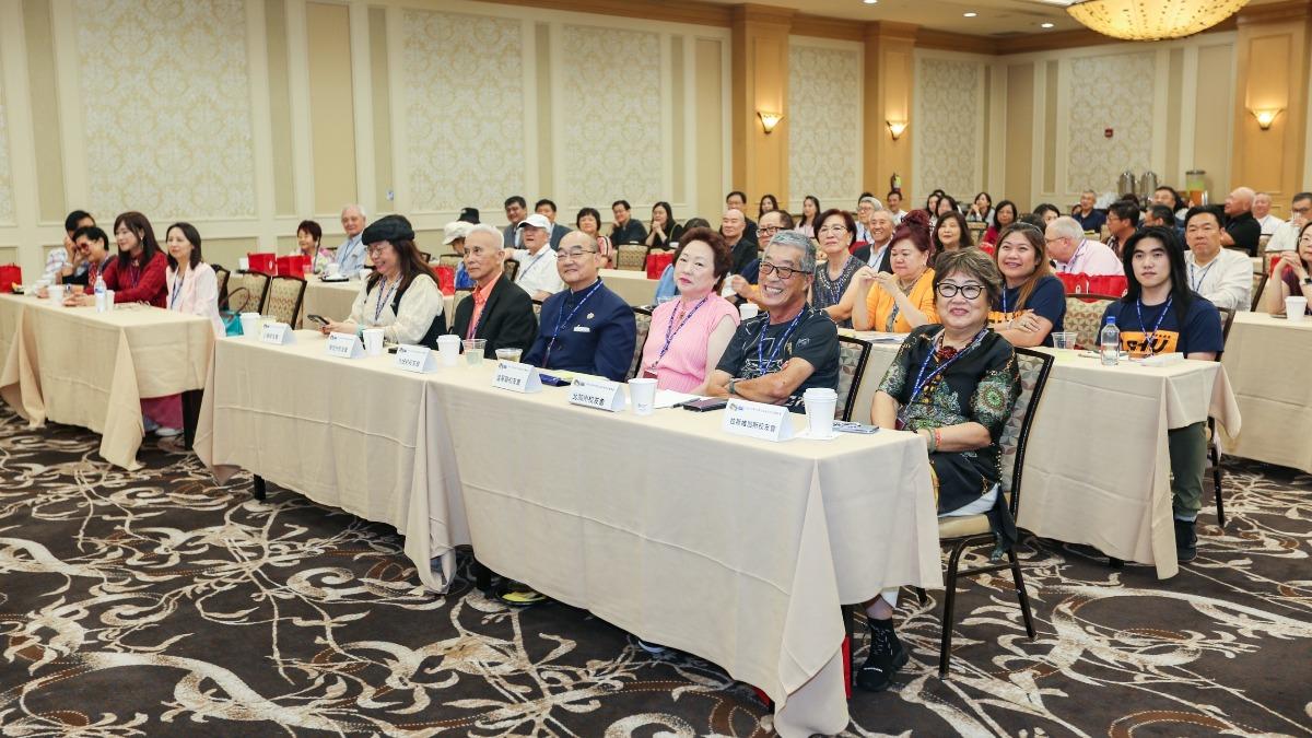 來自美國、加拿大、上海和台灣的各地校友齊聚拉斯維加斯參與世新大學北美地區。（圖／世新大學提供）