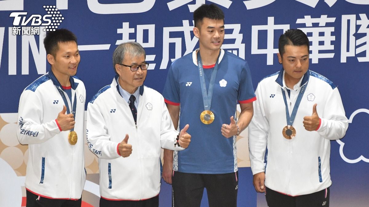 Olympic champion Lee Yang eyes presidency of badminton body (TVBS News) Olympic champion Lee Yang eyes presidency of badminton body