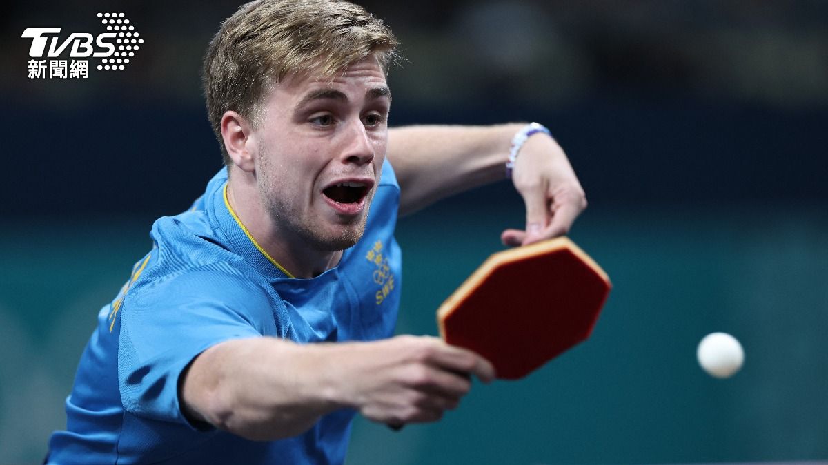 瑞典桌球選手莫雷加德六角桌球拍，成為網友討論焦點。(圖／達志影像路透社)