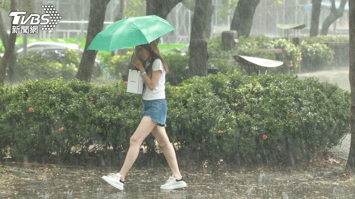 準颱風「燕子」下週影響最劇，留意較大雨勢。（圖／黃城碩攝）