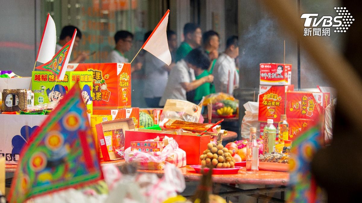 食藥署提醒，中元普渡「五大提醒要做到」。（示意圖／shutterstock 達志影像）