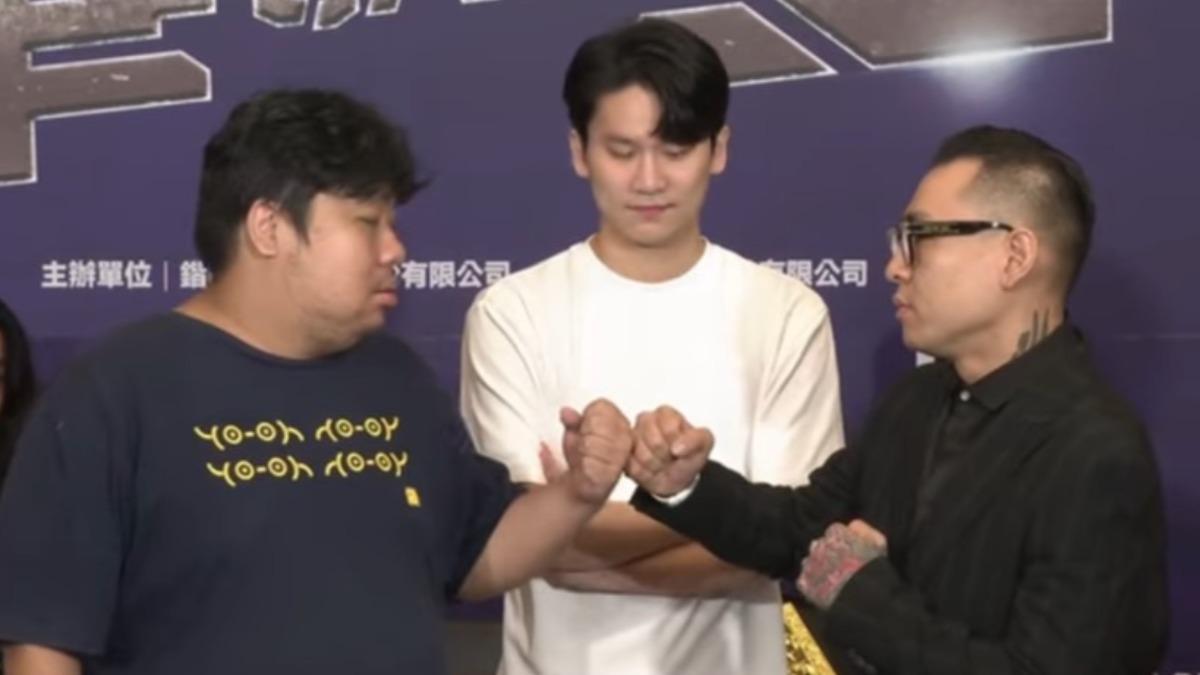 統神和蹦闆宣戰。(圖/翻攝CFC鍇睿格鬥冠軍賽YouTube)