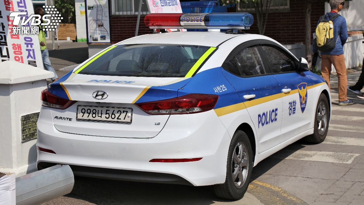 韓國一名婦人被發現陳屍警車後座。（示意圖，與本文無關／Shutterstock達志影像）