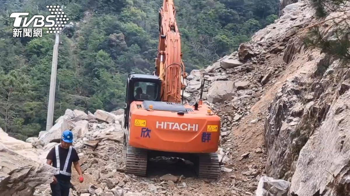 台8線中橫路段因0403花蓮地震坍塌嚴重。（圖／TVBS資料畫面）