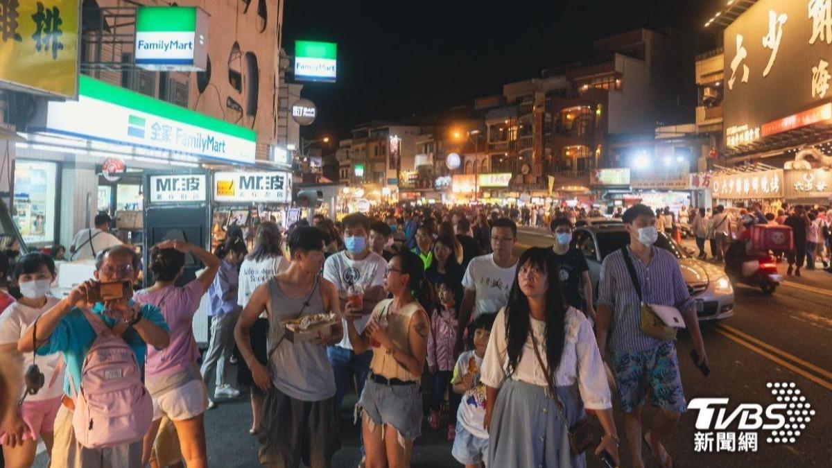 有網友好奇陸客是否能拯救墾丁經濟。（示意圖，與本案無關／shutterstock達志影像）