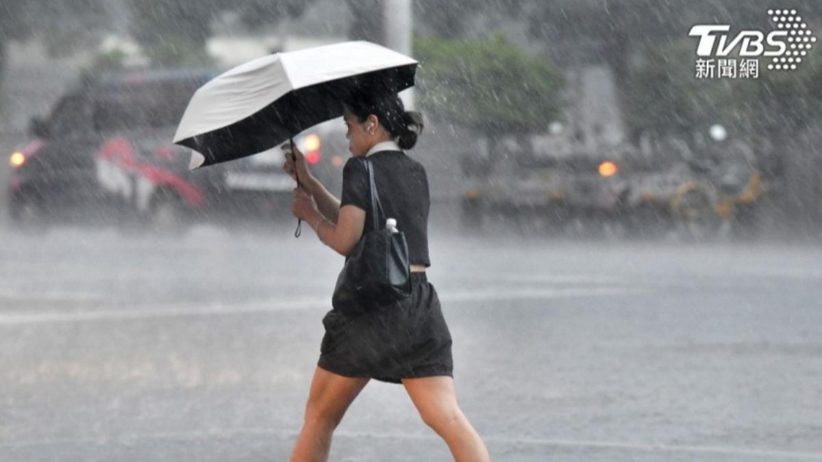 氣象署發布大雨特報。（資料圖／胡瑞麒攝）