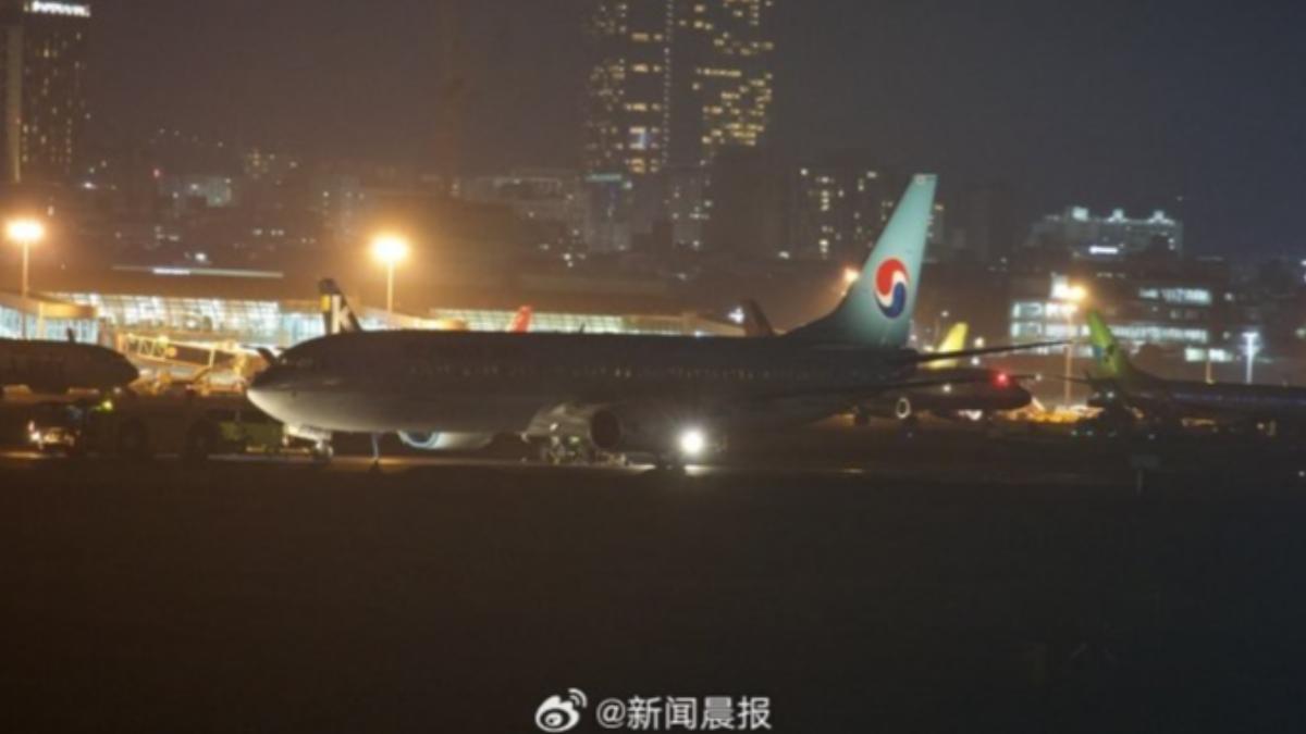 濟州機場一架大韓航空客機在起飛過程中發生故障。（圖／翻攝自新聞晨報）