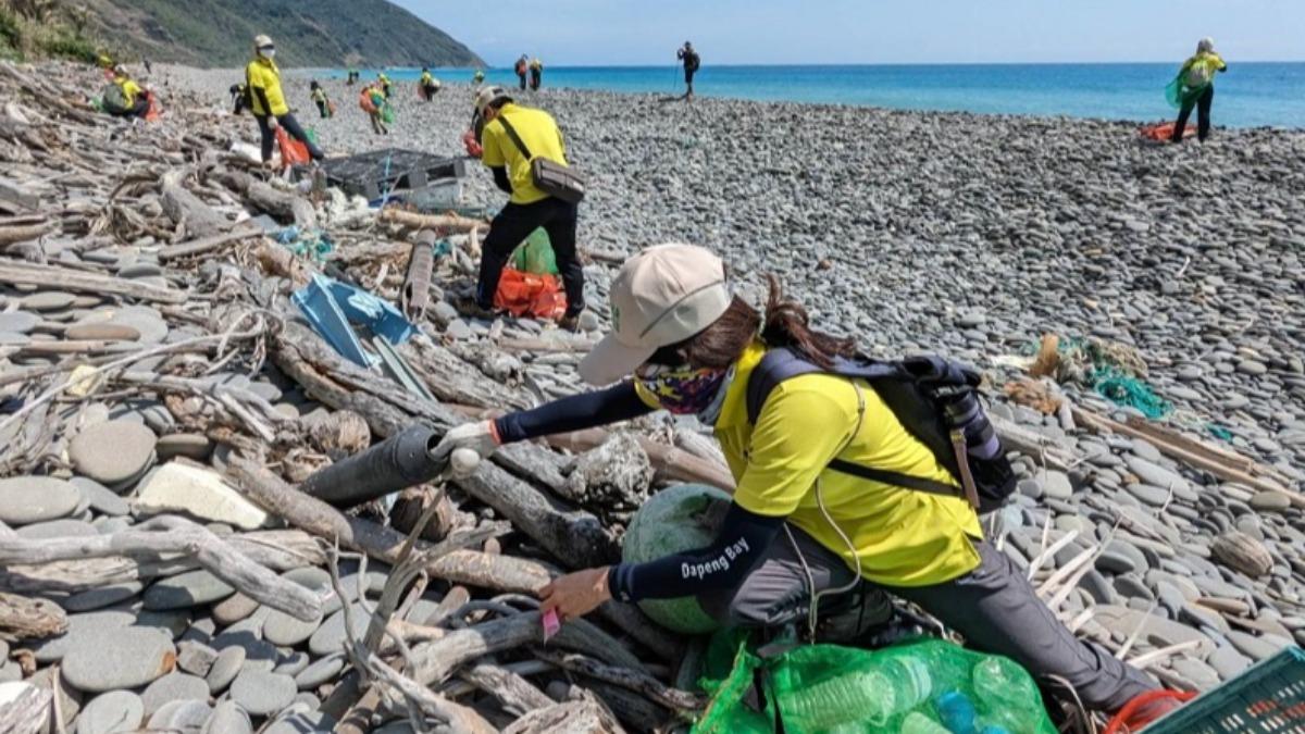 Taiwan unveils Alangyi Trail eco-tours (Courtesy of MOE) Taiwan launches eco-tours to clean Alangyi Trail beaches