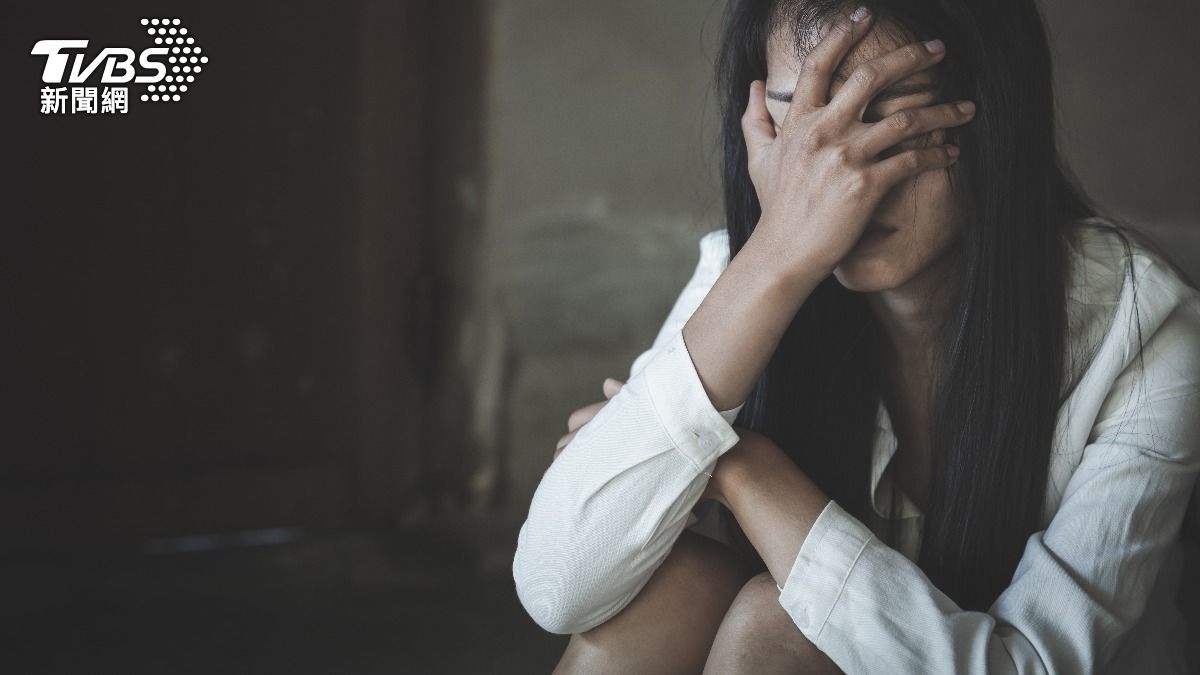 女子網路約會遭囚禁4年，多次性侵還生子。(示意圖／達志影像Shutterstock)