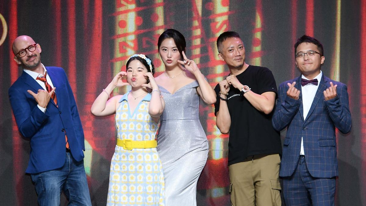 趙小僑(中)今出席「第59屆廣播金鐘獎入圍派對」。(圖/三立提供)